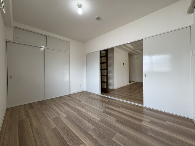 ヒューマンズウェル城南館の洋室