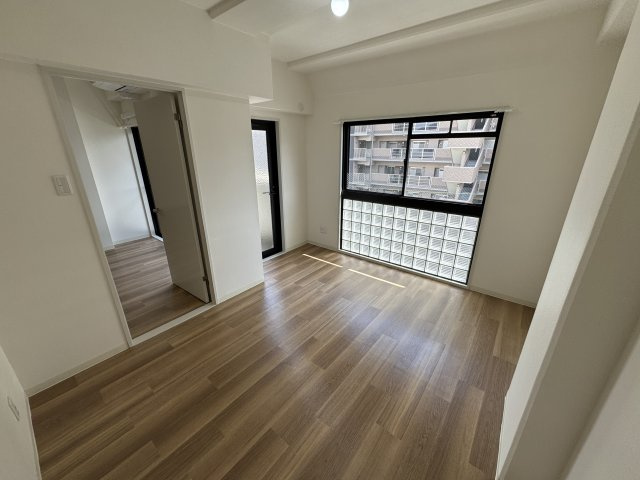 ヒューマンズウェル城南館の居間・リビング