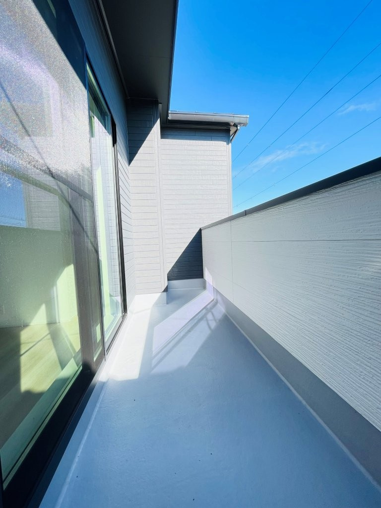 豊田市畝部東町第4　新築分譲住宅　全2棟　1号棟のバルコニー|日当たりの良いバルコニーには洗濯物がたくさん干せます♪