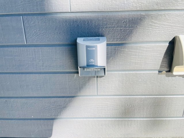 豊田市畝部東町第4　新築分譲住宅　全2棟　1号棟の防犯設備|電気自動車の充電にも使える屋外電源付き。