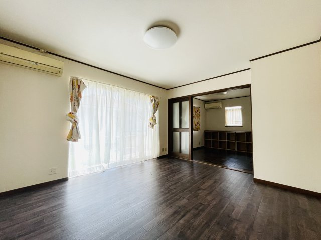 【居間・リビング】 | 小川町みどりが丘2丁目　中古戸建