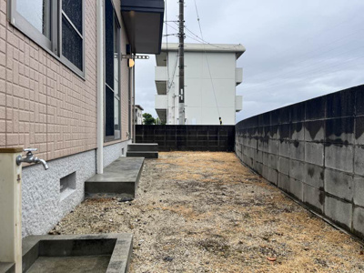【庭】 | クローバーコート北斎院