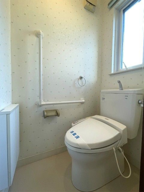 長津田戸建のトイレ