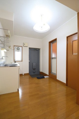 【居間・リビング】 | 南都ビル | 使いやすいリビングです