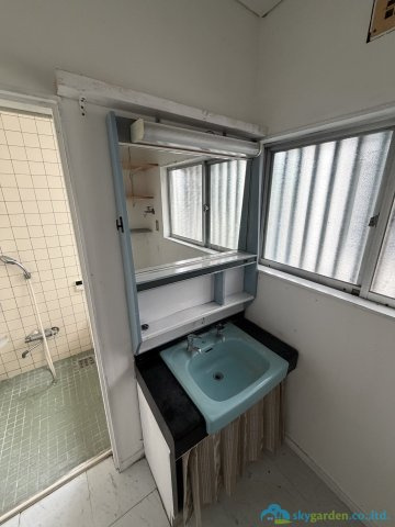 厚木市温水　中古戸建の洗面所