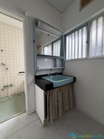 厚木市温水　中古戸建の洗面所