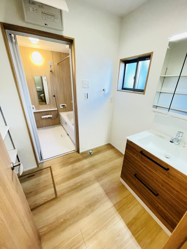 豊田市畝部東町第4　新築分譲住宅　全2棟　2号棟の脱衣所