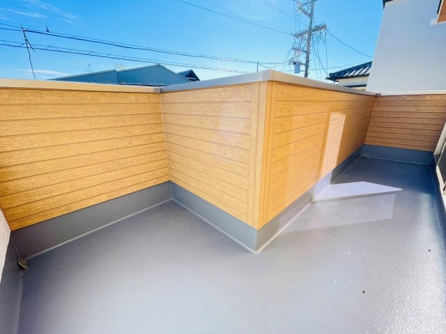 豊田市畝部東町第4　新築分譲住宅　全2棟　2号棟のバルコニー|日当たりの良いバルコニーには洗濯物がたくさん干せます♪