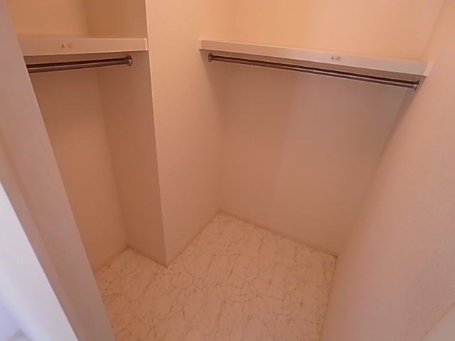 神戸市北区谷上南町のアパートの収納|ウォークインクローゼット