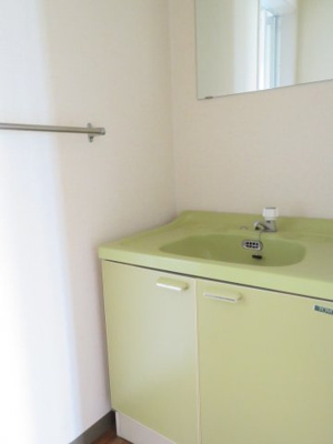 【洗面所】 | プラザハイツⅠ | 同タイプの別の部屋の写真です（左右反転）