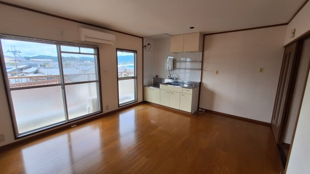 第一辻ハイツの居間・リビング