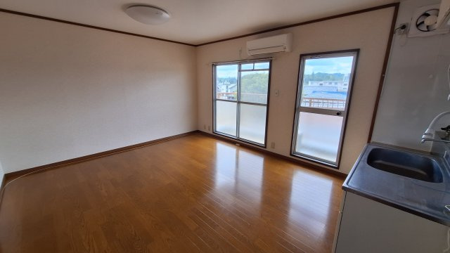 第一辻ハイツの居間・リビング