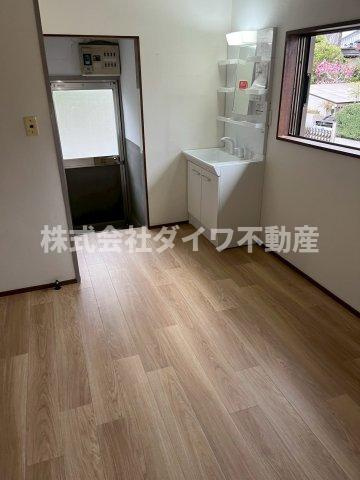 竜美台貸家の洗面所