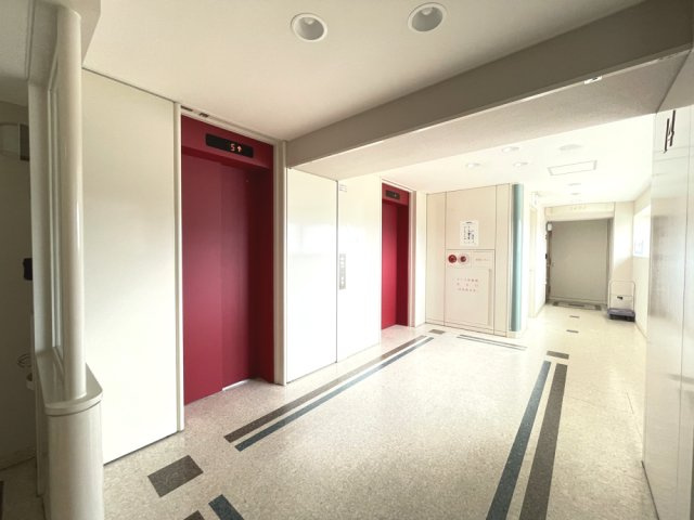 阪急ヒルズコート高槻　7番館のその他共用部分|共用エレベーターホールです