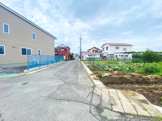 売土地　安八郡安八町城3丁目　86.81坪の前面道路含む現地写真