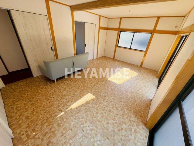 諫早市多良見町市布貸家の内装