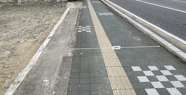 平形町　売土地の前面道路含む現地写真