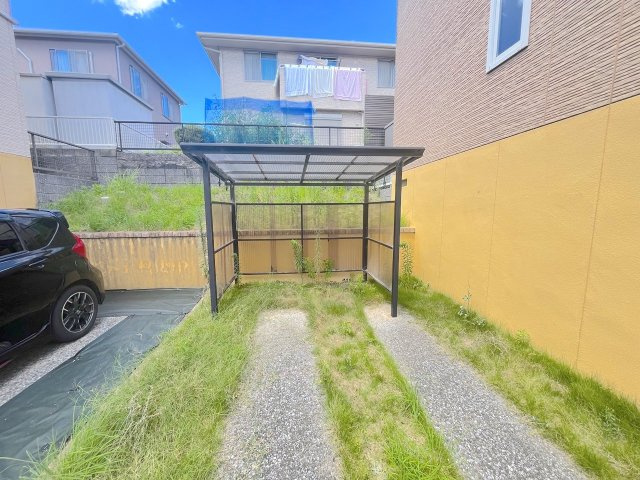 福岡市西区西の丘３丁目の駐車場