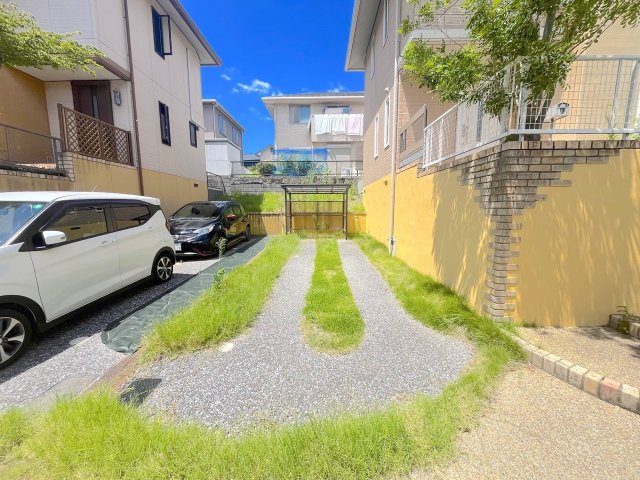 福岡市西区西の丘３丁目の駐車場