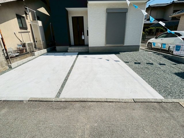 よかタウン／東区若葉５丁目１期／１号棟の駐車場|駐車場は平置きで２台可能