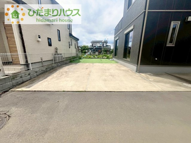 【駐車場】 | 土浦市乙戸　中古戸建 | マイホームなら駐車場代がかかりません。しかも、自宅の駐車場で洗車ができます！今までコイン洗車に行っていた手間も省けて、節約にもつながります(^^♪