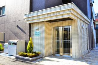 【エントランス】