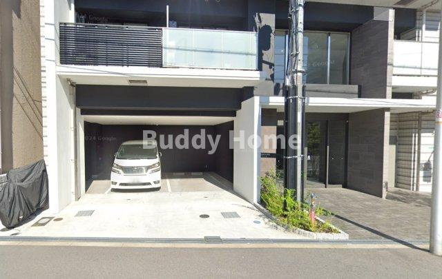 シーズンフラッツ西田辺の駐車場