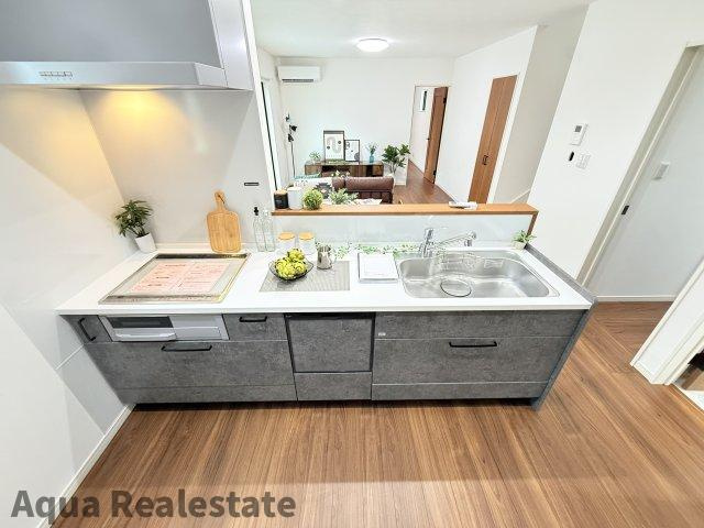 高松市円座町の新築一戸建のキッチン|コンパクトなキッチンで掃除もラクラク