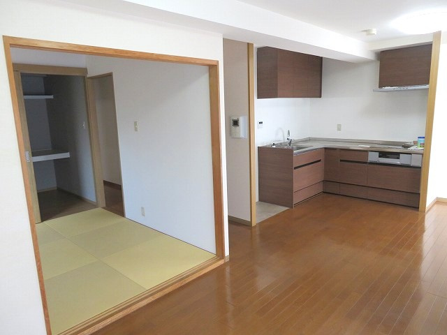 ジェイシティ橋本町音楽大学前