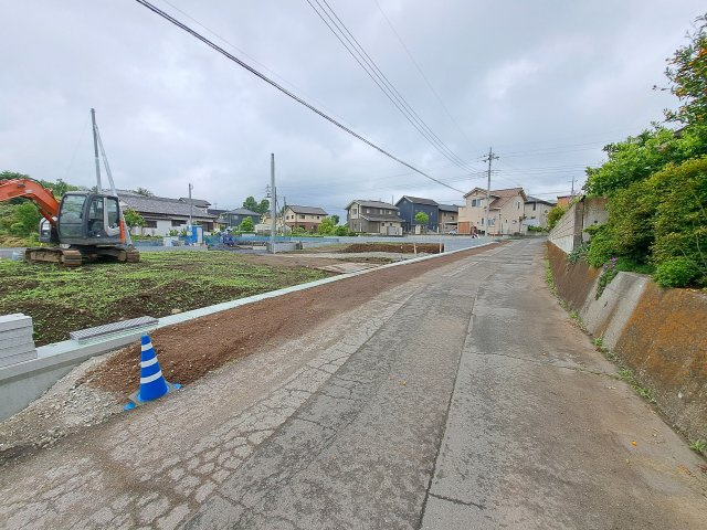 新築　吉岡町北下　2号棟の前面道路含む現地写真|現地写真　北側接道幅員約6ｍ