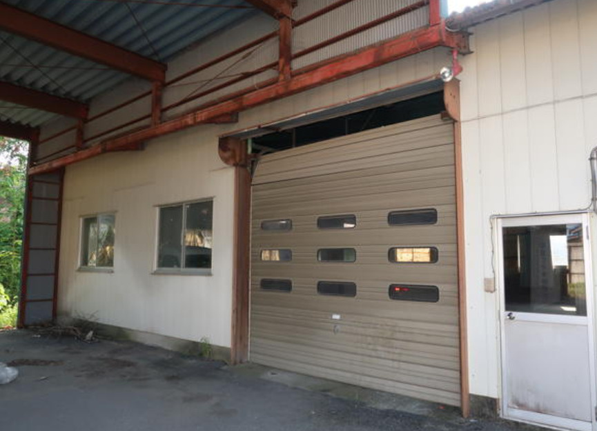 熊谷市平戸　売工場の玄関