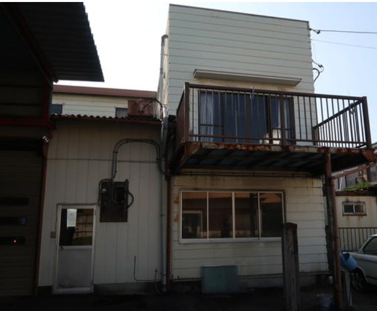 熊谷市平戸　売工場の外観