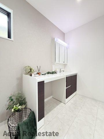 高松市円座町の新築一戸建の独立洗面台|独立洗面化粧台付き