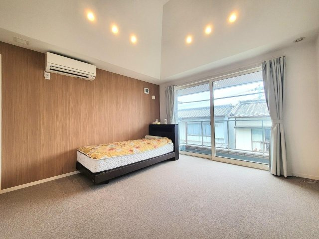 高知市高須3丁目　中古戸建ての洋室