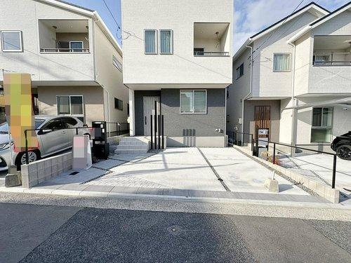 井口4丁目 【残り3邸】の駐車場|(2号棟)駐車スペースは並列2台駐車可能☆