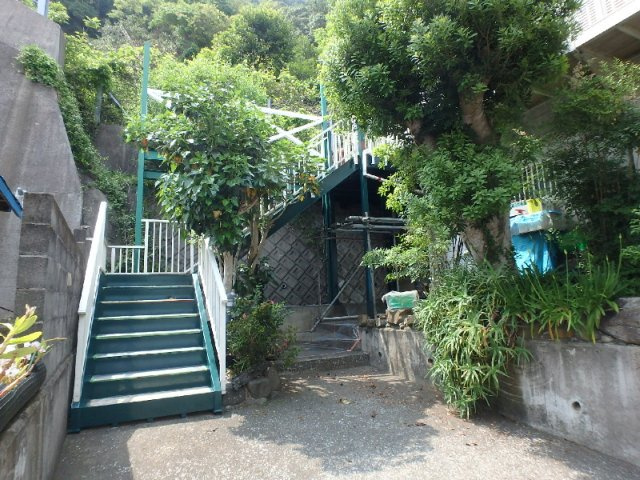 S1404R　コーポジャストの外観パース|玄関までちょっと階段