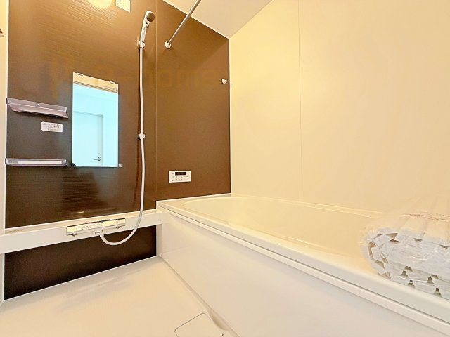 牛久市田宮町26期　新築戸建て　1号棟の浴室|１坪タイプの大きなお風呂で、小さなお子様とご一緒に入浴いただける広さです！