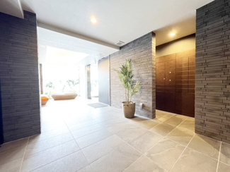 【エントランス】