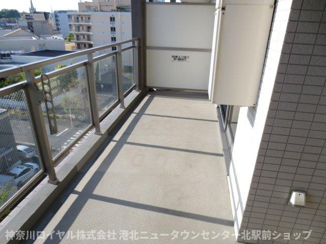 【バルコニー】