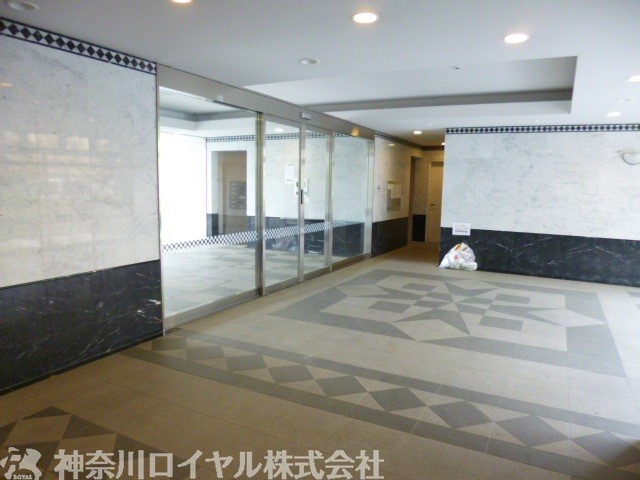 【ロビー】