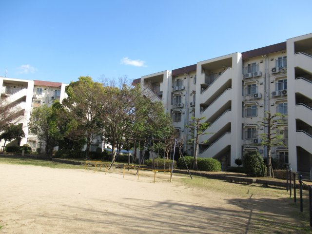 兵庫県公社　宝塚安倉（５）９号棟の外観|建物外観を気になさる方へ、見た目の良い物件です