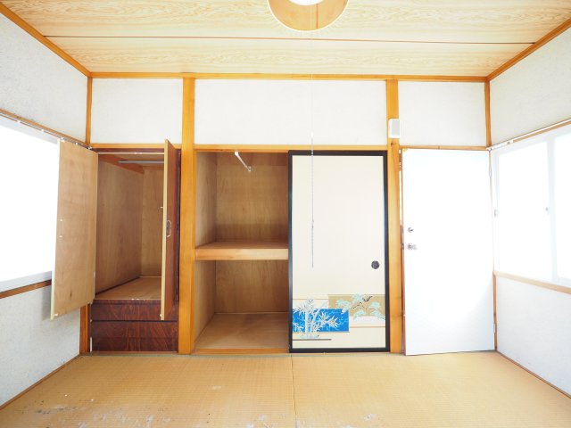  | 大仙市大曲西根字杉矢崎 5DKの車庫付き中古戸建て住宅