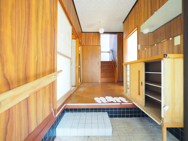  | 大仙市大曲西根字杉矢崎 5DKの車庫付き中古戸建て住宅