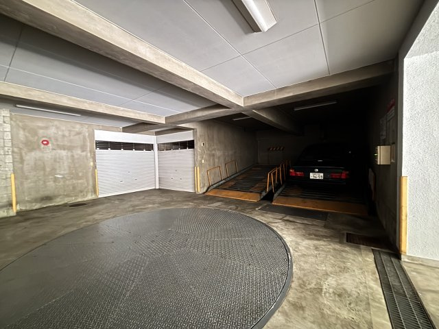 東急ドエル・アルス音羽Ⅱの駐車場