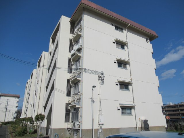 兵庫県公社　宝塚安倉（５）１３号棟の外観|落ち着いた雰囲気の外観です