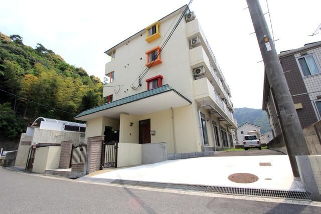 ＧＲＡＤＯ可部・ＧＲＡＤＯ可部アネックスの外観