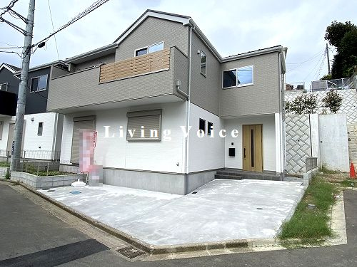 【外観】 | 【仲介手数料０円】藤沢市善行坂1期　新築一戸建て　全3棟 | 2号棟　藤沢市善行坂1期　新築一戸建て　全3棟