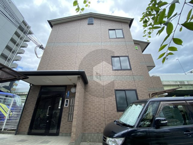 ハイウッズナガタの外観