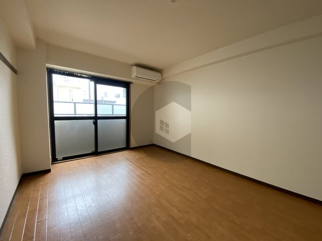 ハイウッズナガタの居間・リビング