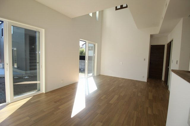 香美市土佐山田町宝町2丁目　Ｂ号棟　新築戸建の居間・リビング|LDK 　16.3帖